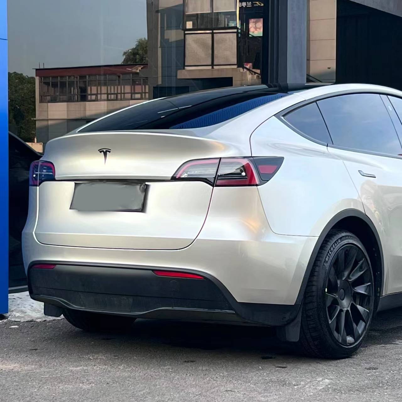 Ravoony Pro TPU Glossy Metal Light Champaign Gold PPF Film