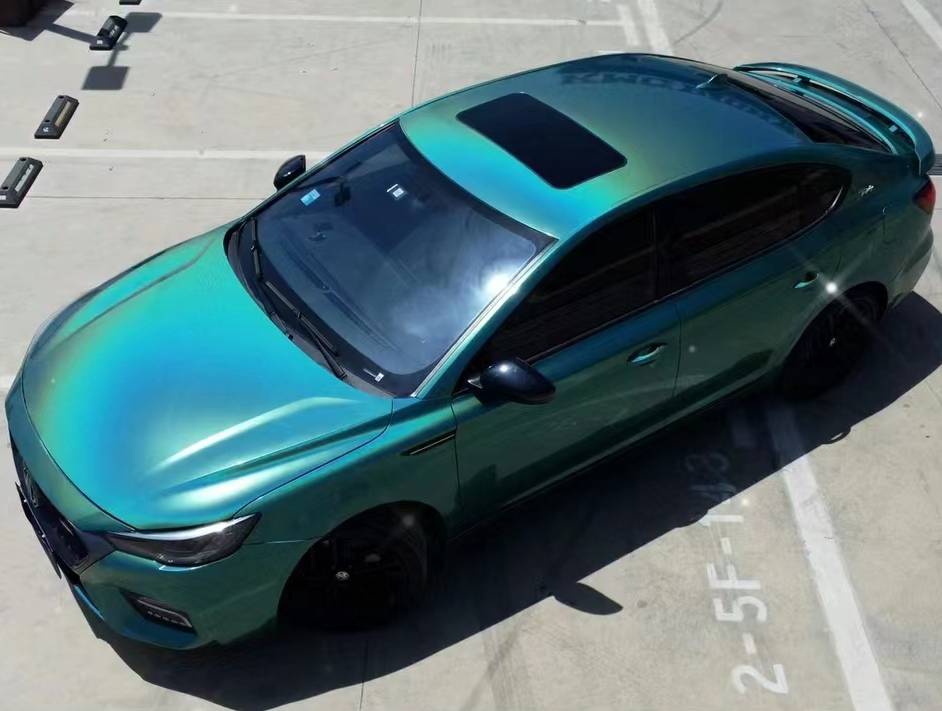 Ravoony Plus Glossy Laser Green Car Vinyl Wrap