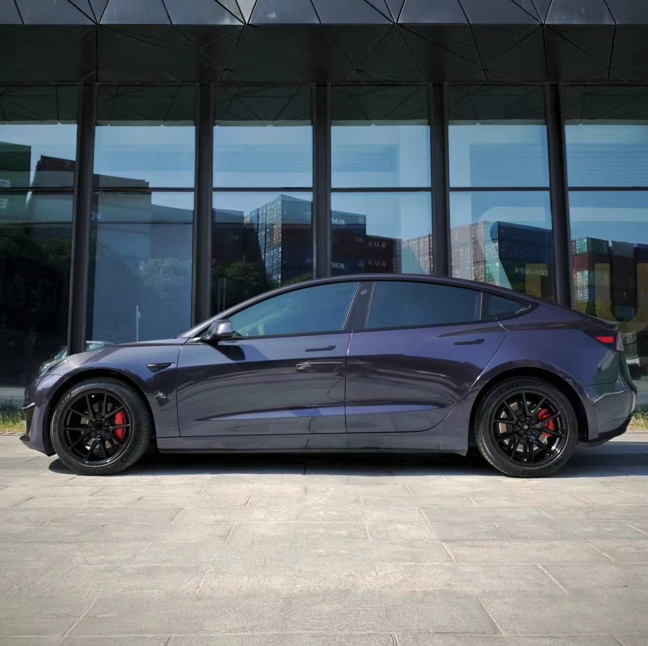 Ravoony Pro TPU BMW Carbon Black Metallic PPF Film