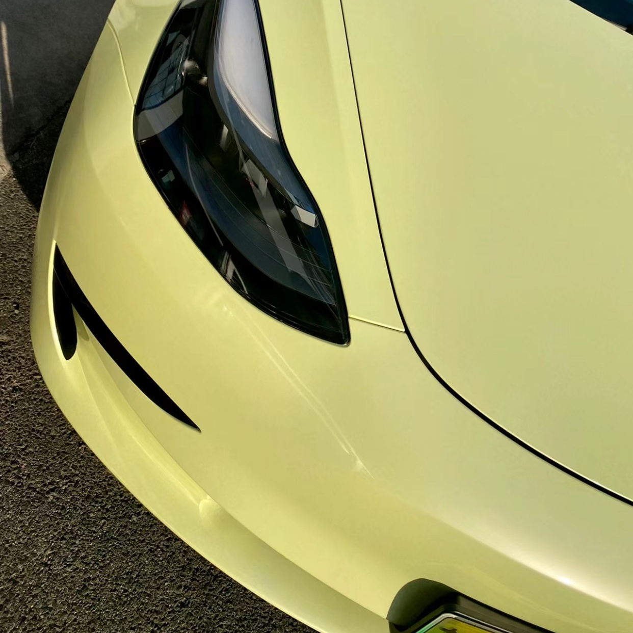 Ravoony Basic Glossy Chanel Yellow Car Vinyl Wrap