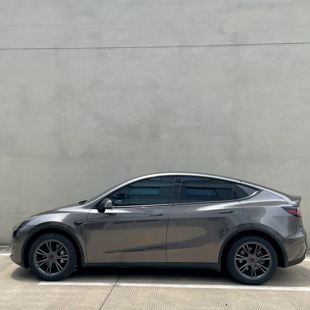 Ravoony Basic Gloss Gunmetal Grey Vinyl Wrap