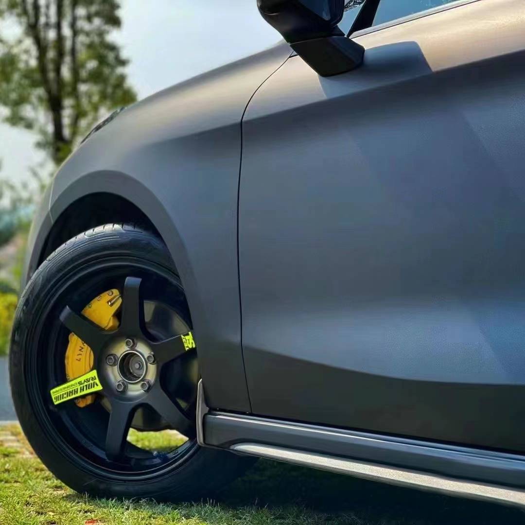 Ravoony Plus Matte Diamond Black Green Car Wrap