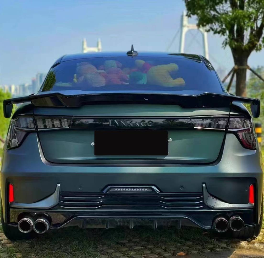 Ravoony Plus Matte Diamond Black Green Car Wrap