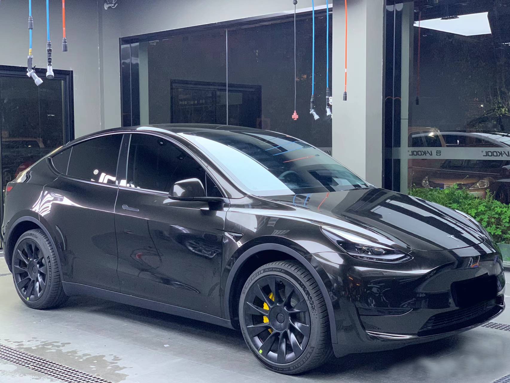 Ravoony Pro TPU Bentley Anthracite Grey PPF Film