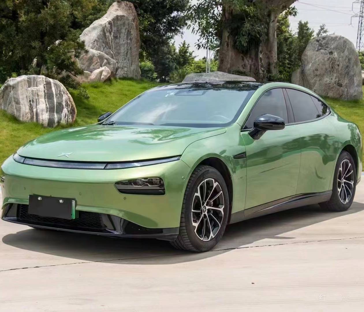 Ravoony Pro TPU Glossy Aston Martin Iridescent Emerald Green PPF Film