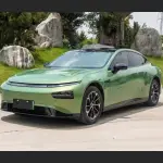 Ravoony Pro TPU Glossy Aston Martin Iridescent Emerald Green PPF Film