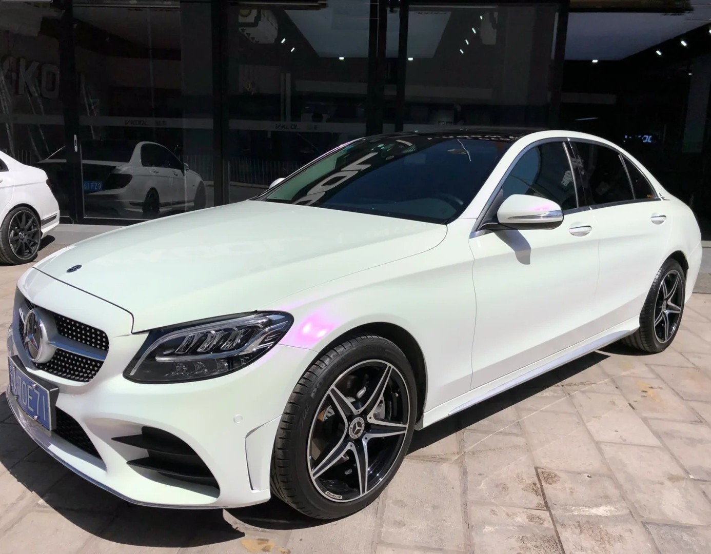 Ravoony Plus PET Glossy White to Purple Vinyl Car Wrap