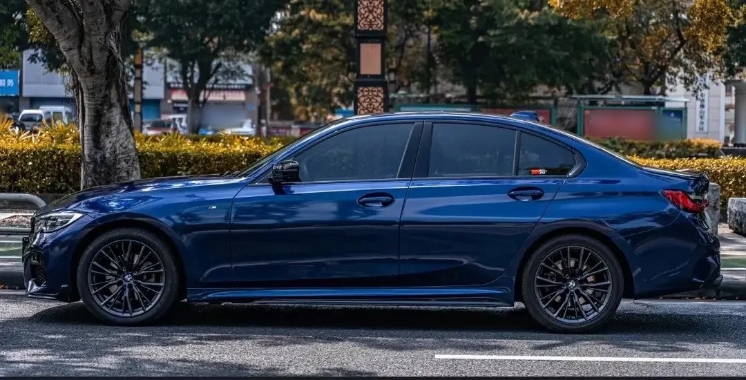 Ravoony Basic BMW Gloss Phytonic Blue Vinyl Car Wrap