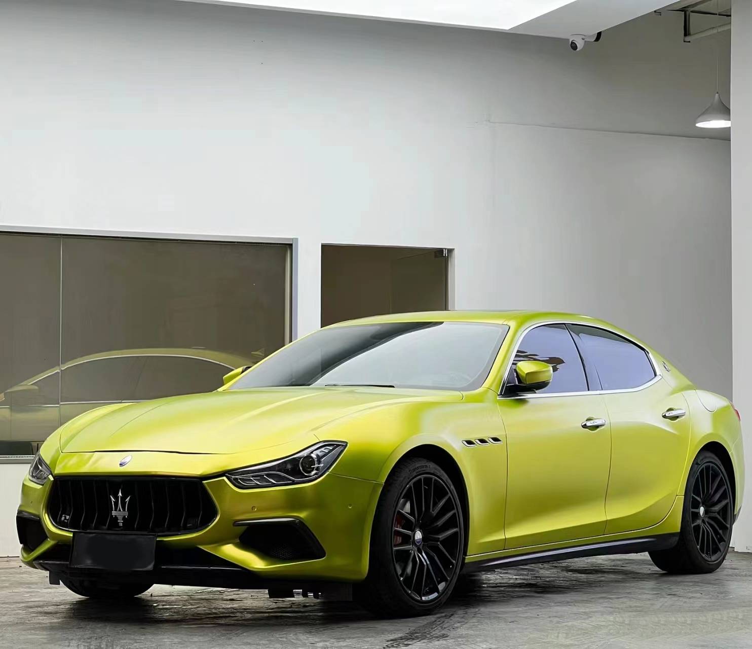 Ravoony Plus Pure Metallic Lemon Green Car Wrap