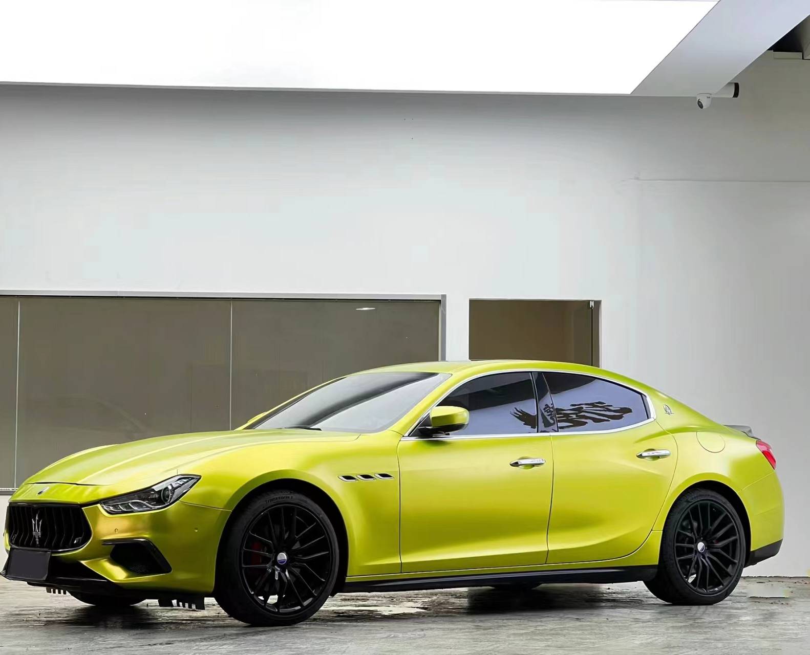 Ravoony Plus Pure Metallic Lemon Green Car Wrap