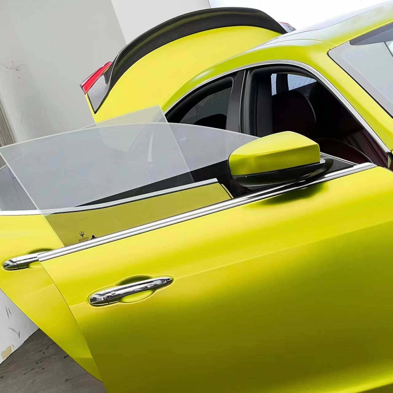 Ravoony Plus Pure Metallic Lemon Green Car Wrap