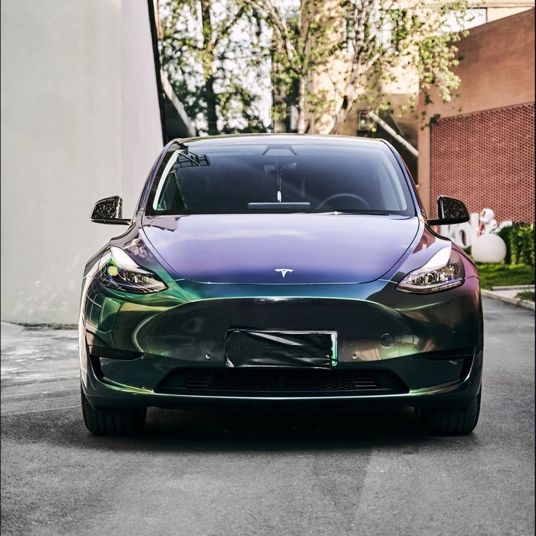 Ravoony Basic BMW Gloss Aurora Diamant Green Vinyl Car Wrap