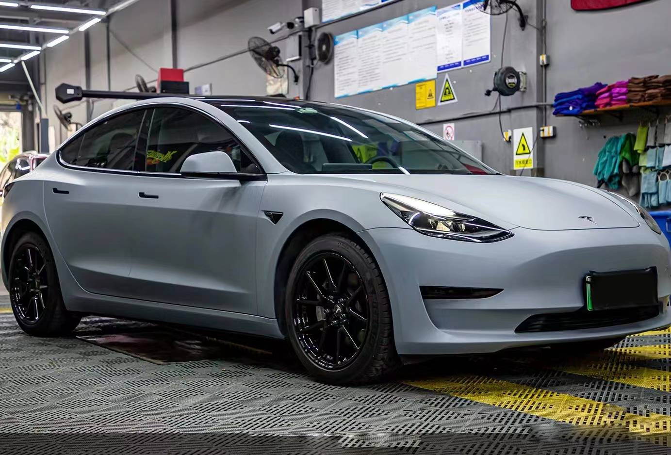 Ravoony Plus Ultimate Flat Battleship Grey Car Wrap 