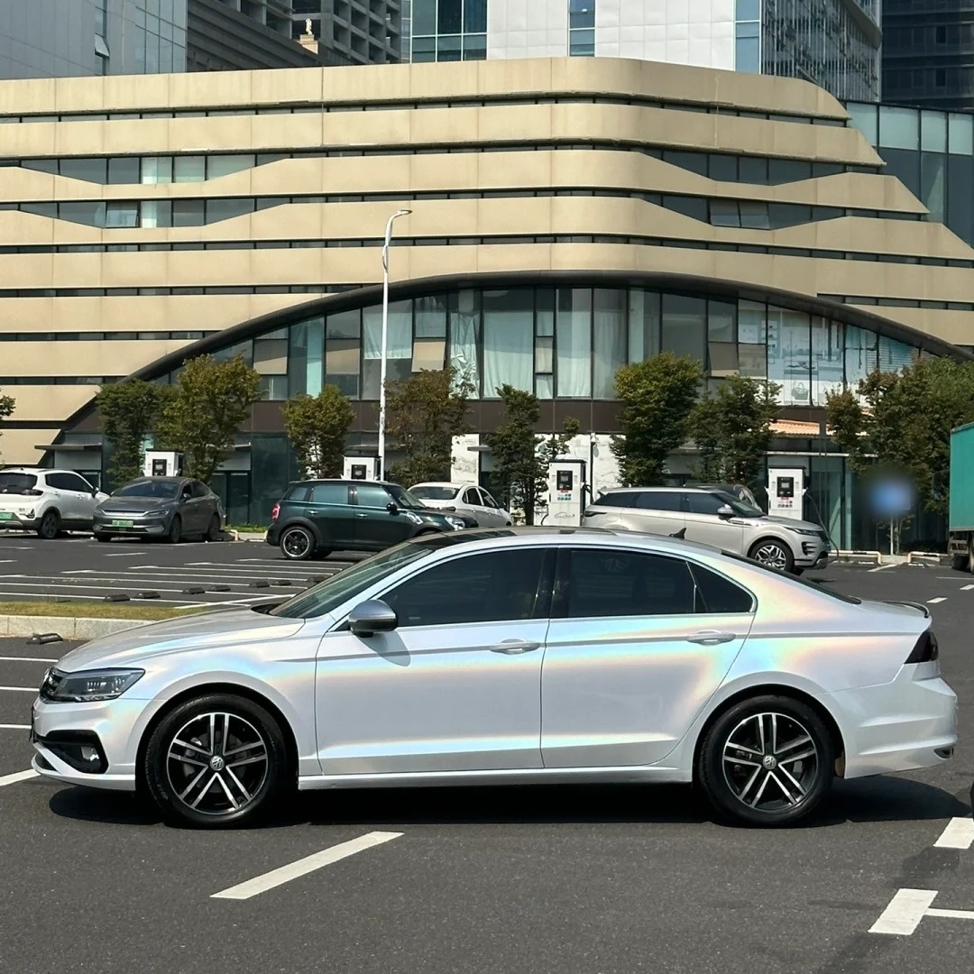 Ravoony Basic Glossy Laser White Car Vinyl Wrap