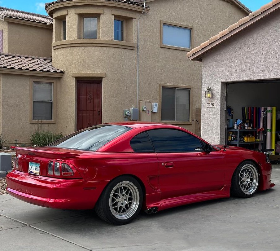 Ravoony Basic Gloss Metallic Vampire Red Vinyl Car Wrap