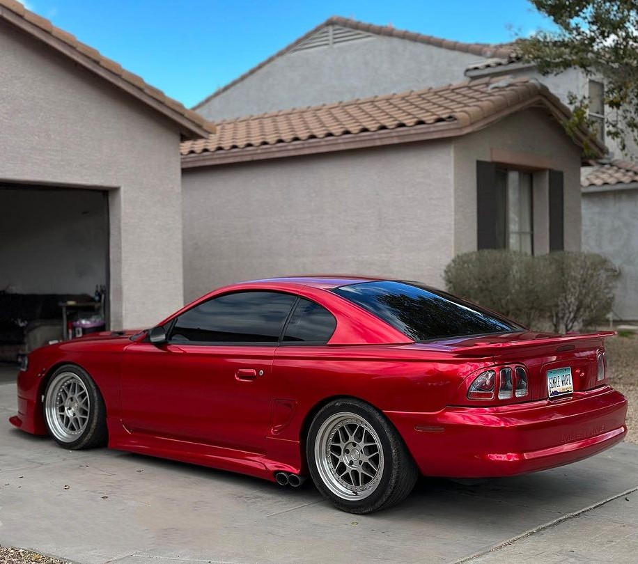 Ravoony Basic Gloss Metallic Vampire Red Vinyl Car Wrap