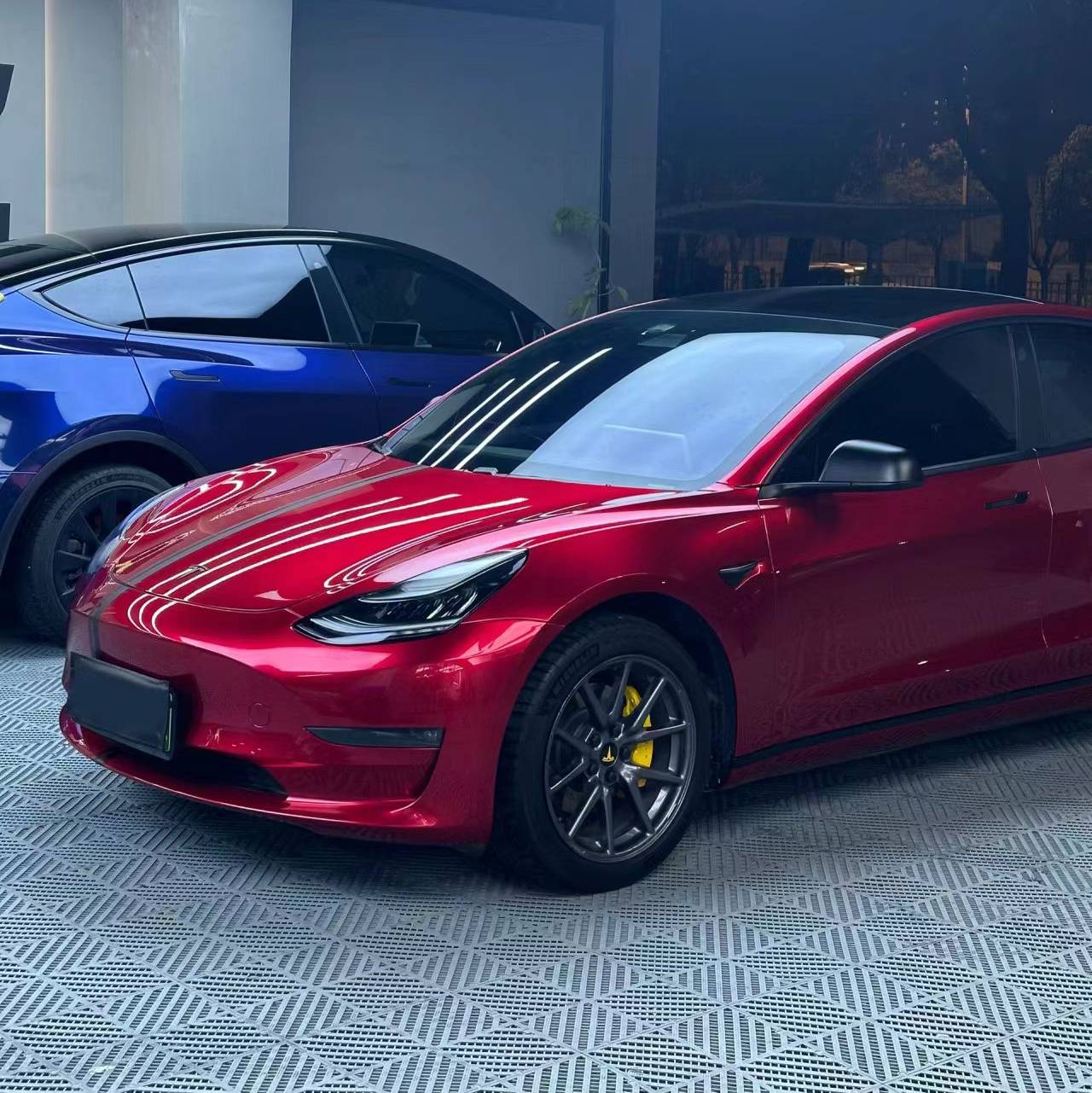 Ravoony Pro TPU Tesla Gloss Midnight Cherry Red PPF Film