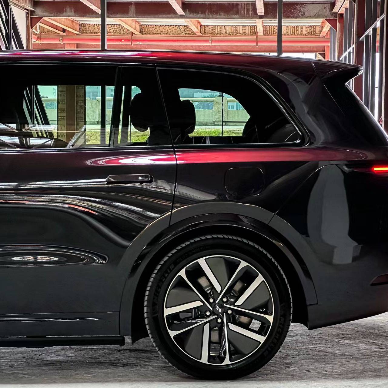 Ravoony Pro TPU Glossy Diamond Black Red PPF Film