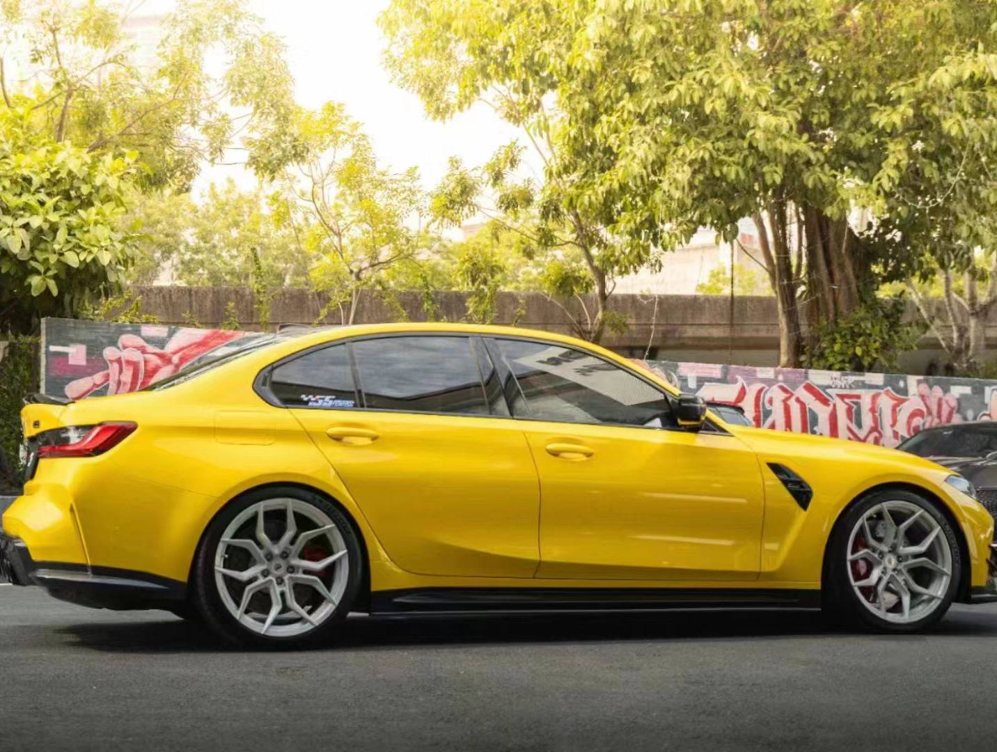 Ravoony Pro TPU Glossy Signal Yellow PPF Film