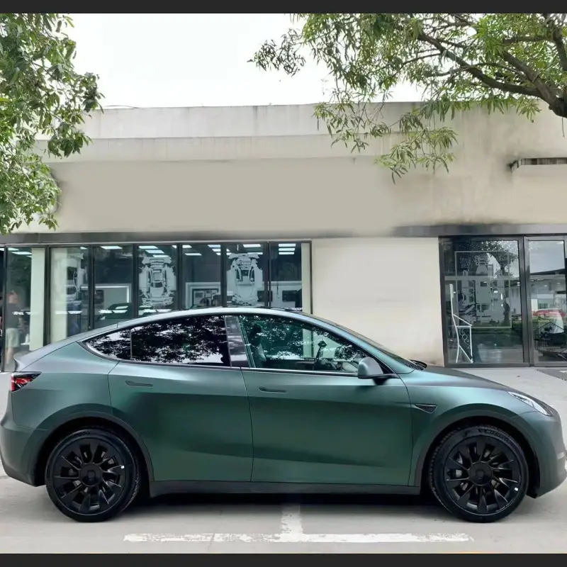 Ravoony Plus Ultra-Matte Diamond Green Car Wrap