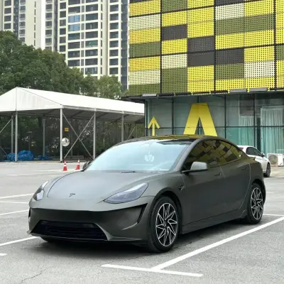 Ravoony Plus Ultra-Matte Mystical Green Car Wrap 02