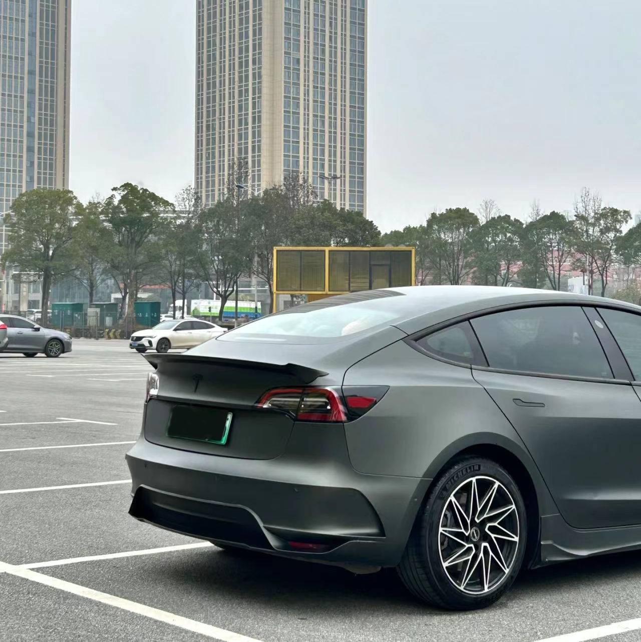 Ravoony Plus Ultra-Matte Mystical Green Car Wrap