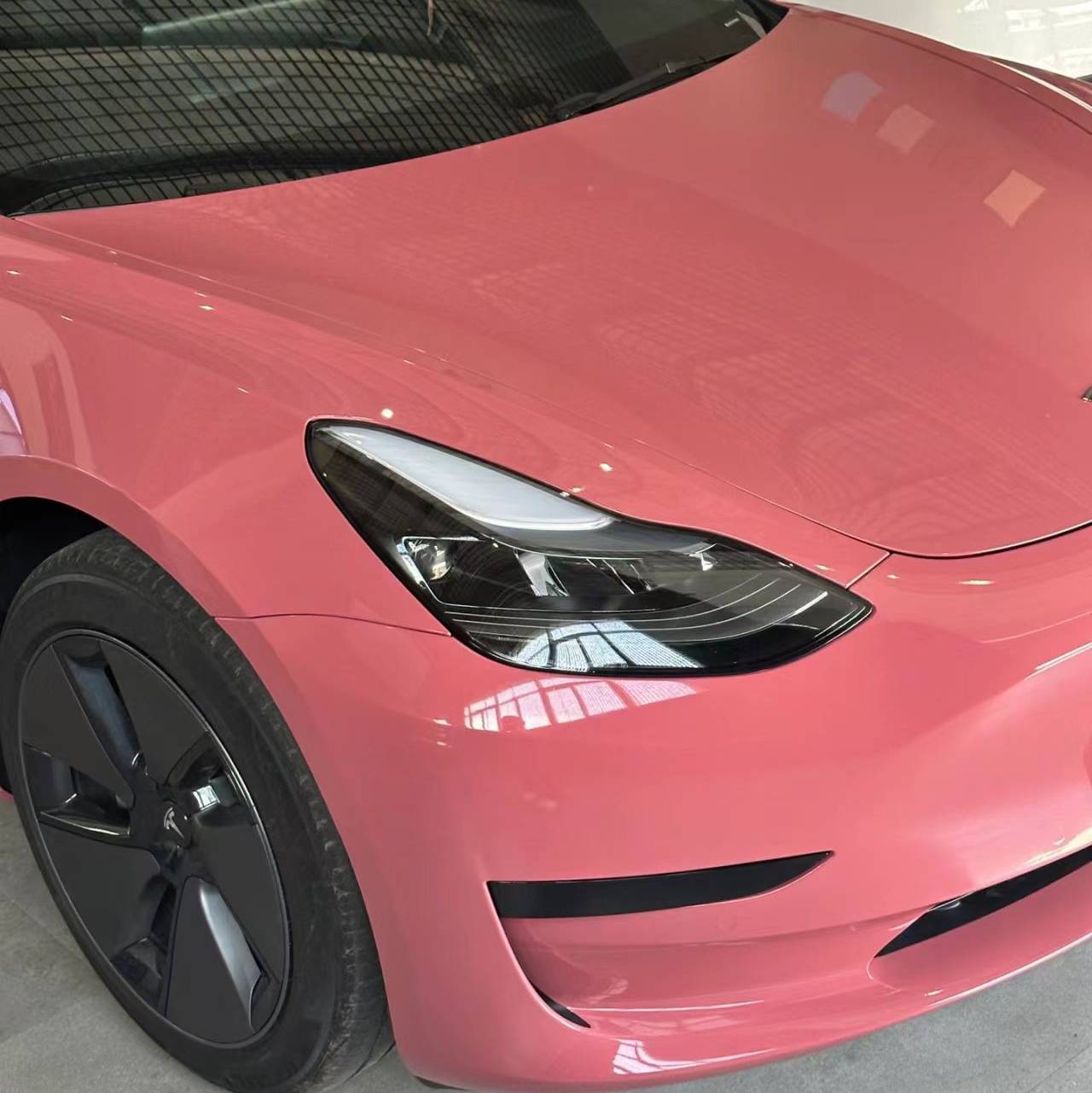 Ravoony Plus PET Glossy Morganite Red Car Wrap
