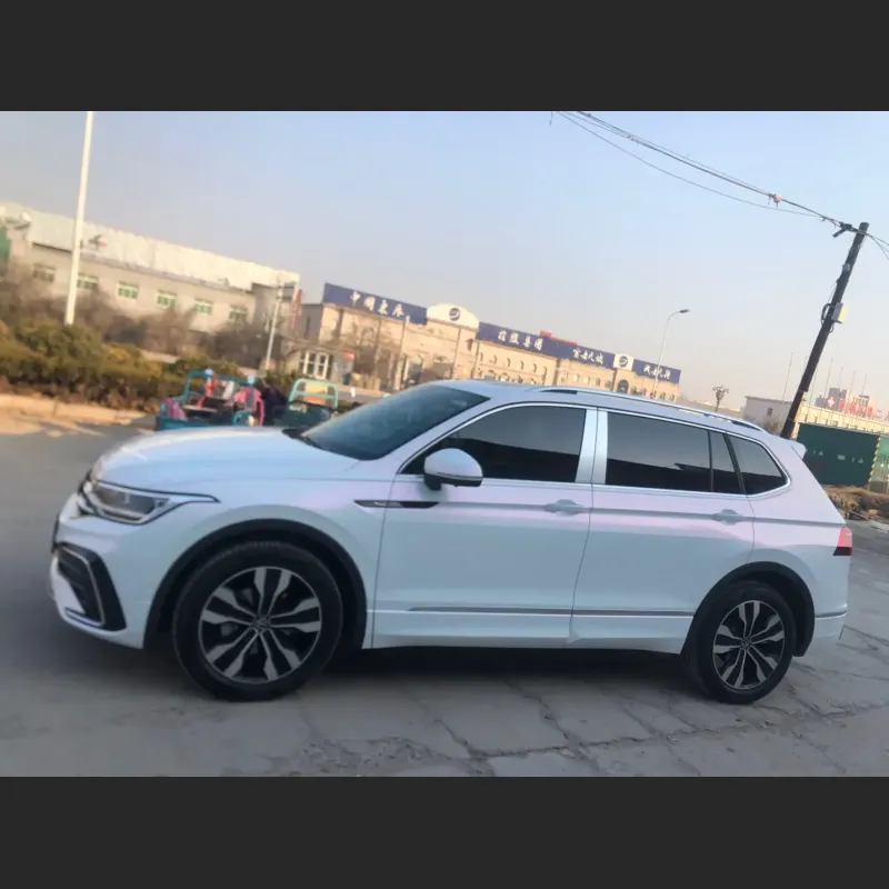 Ravoony Basic Glossy White to Pink Car Wrap