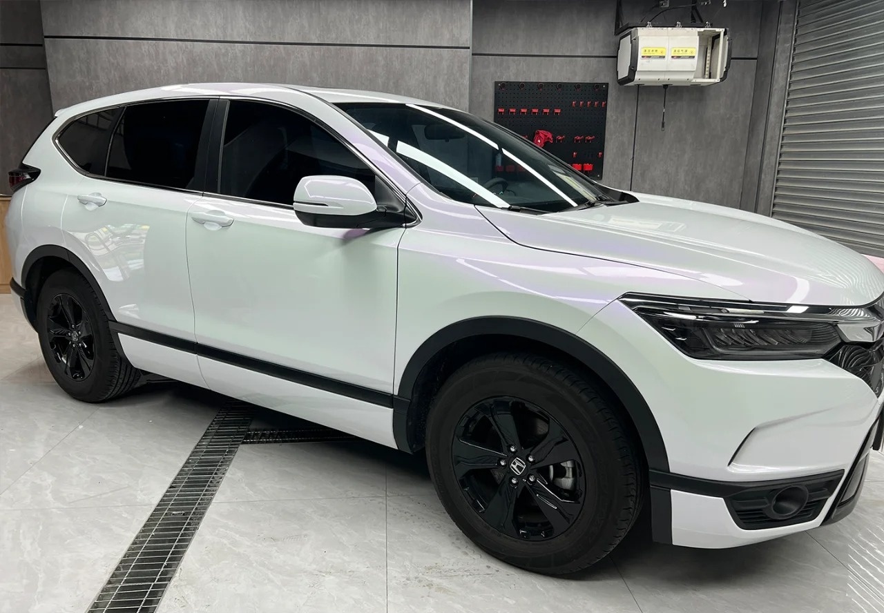 Ravoony Basic Glossy White to Purple Vinyl Car Wrap