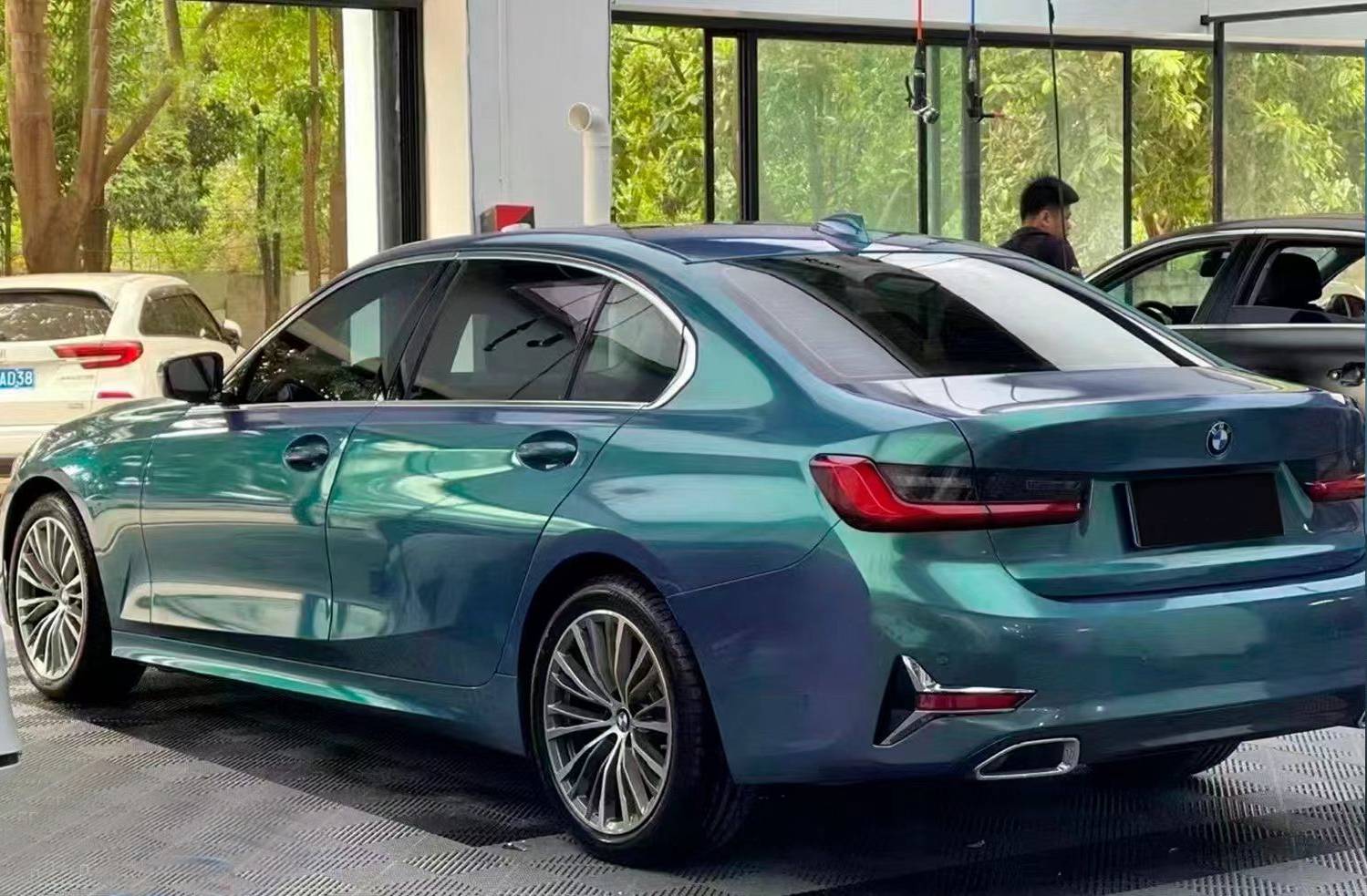 Ravoony Plus Glossy Color Peacock Green Car Vinyl Wrap