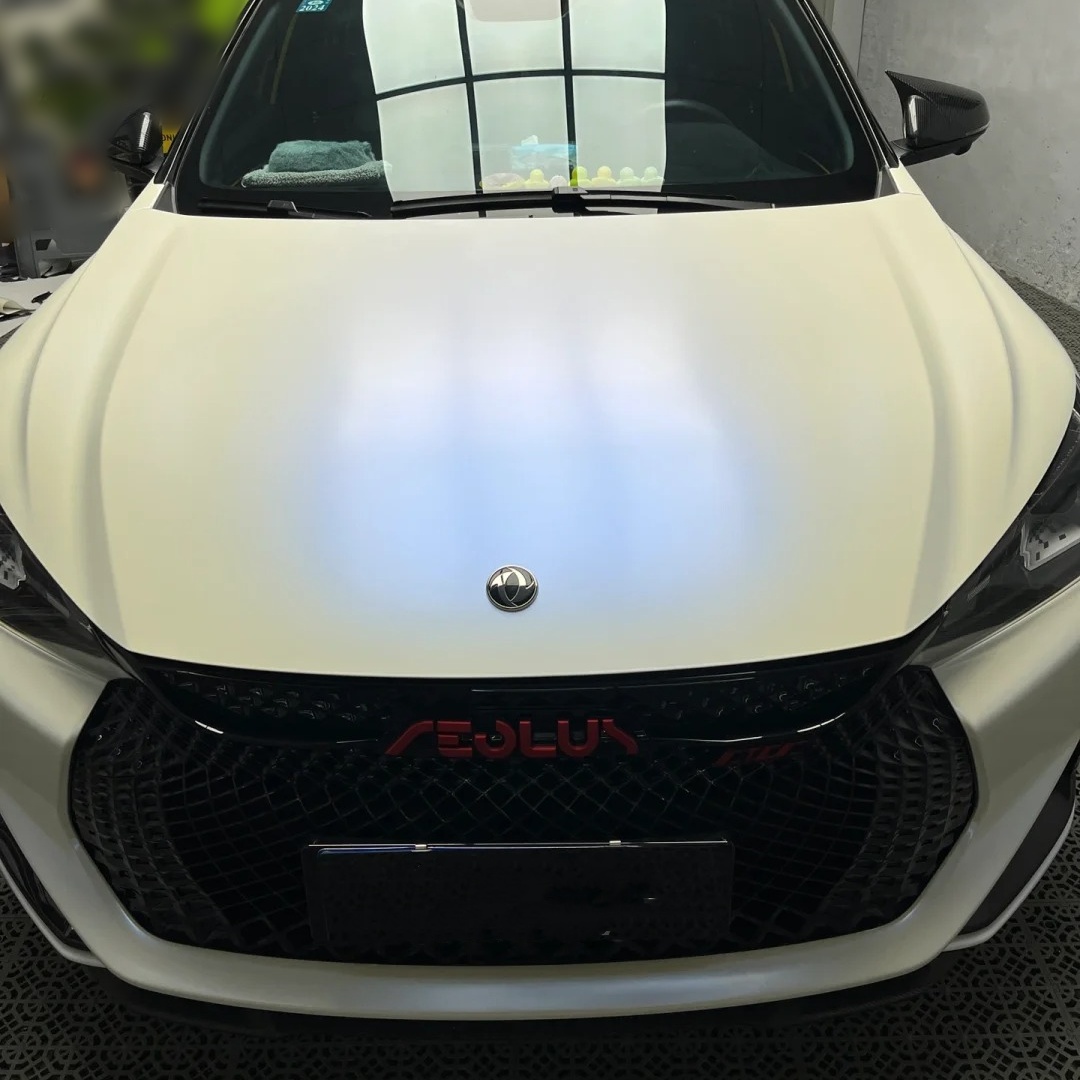 Ravoony Basic Pure Matte Metallic White to Blue Car Vinyl Wrap