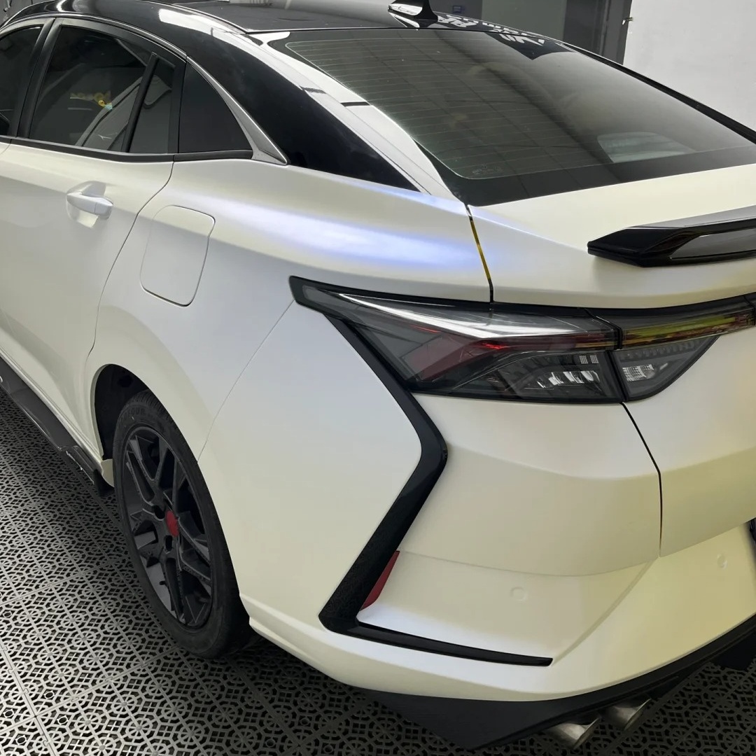 Ravoony Basic Pure Matte Metallic White to Blue Car Vinyl Wrap