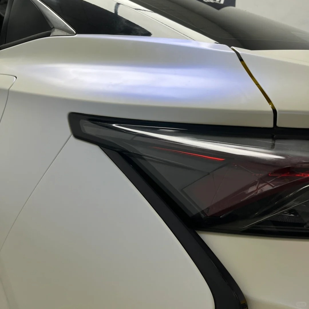 Ravoony Basic Pure Matte Metallic White to Blue Car Vinyl Wrap