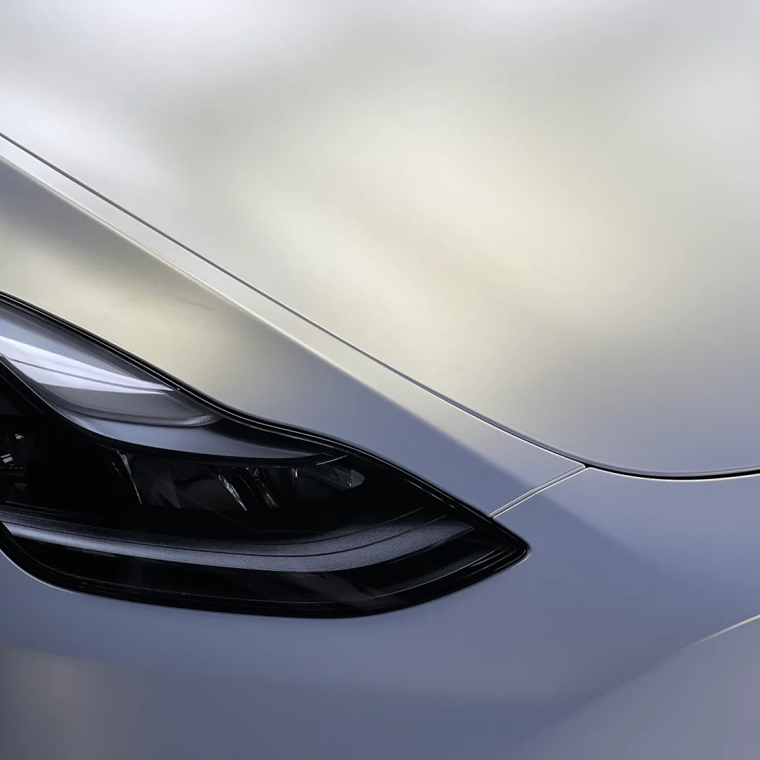 Ravoony Basic Satin Ceramic White to Gold Car Wrap