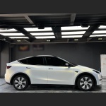 Ravoony Basic Satin Ceramic White to Gold Car Wrap