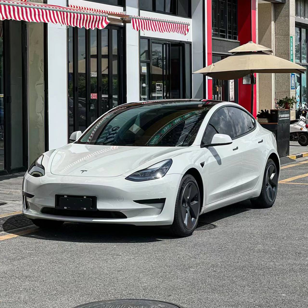 Ravoony Plus Glossy Agate Grey Car Wrap