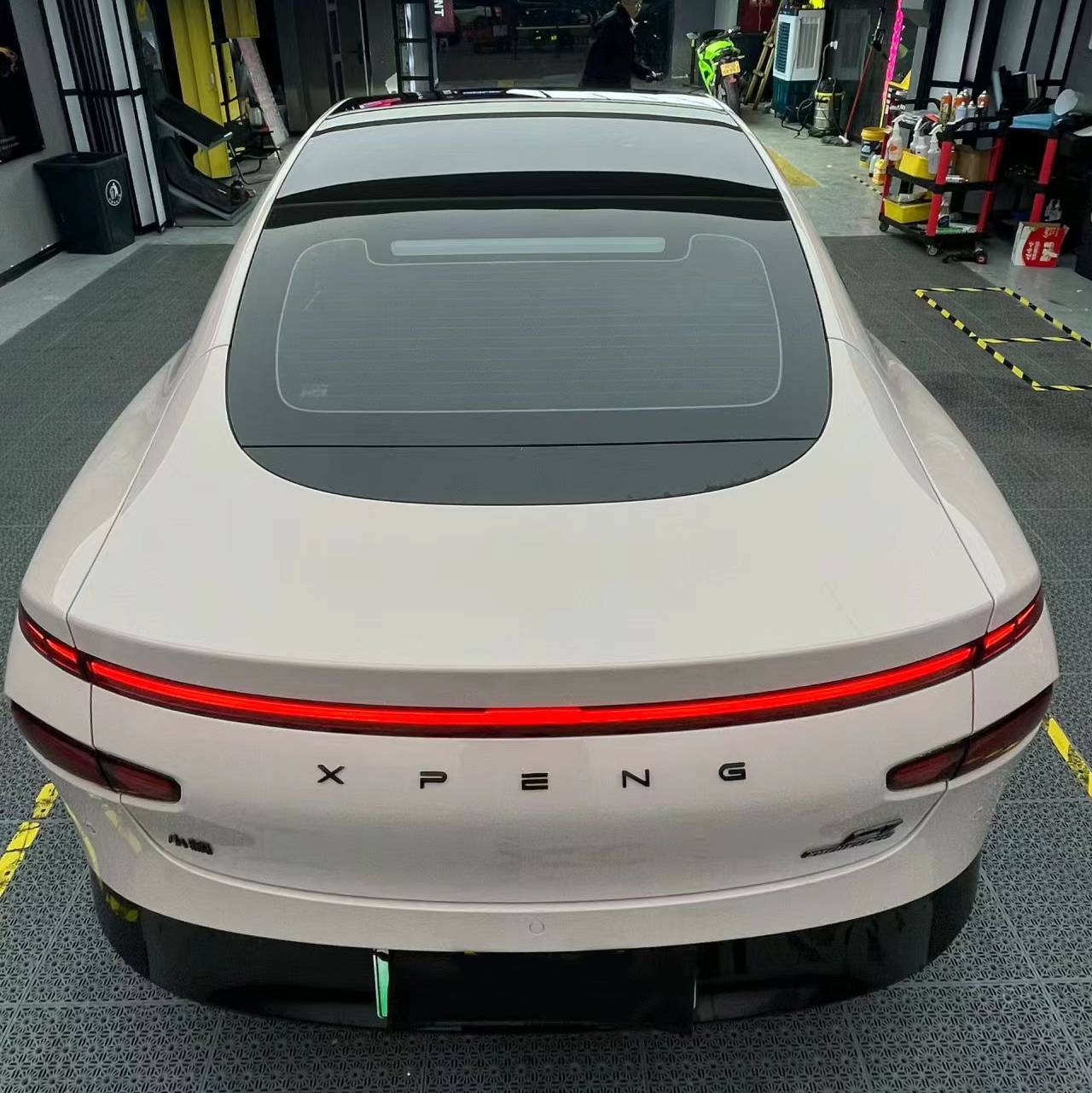 Ravoony Plus PET Glossy First Love Pink Car Vinyl Wrap