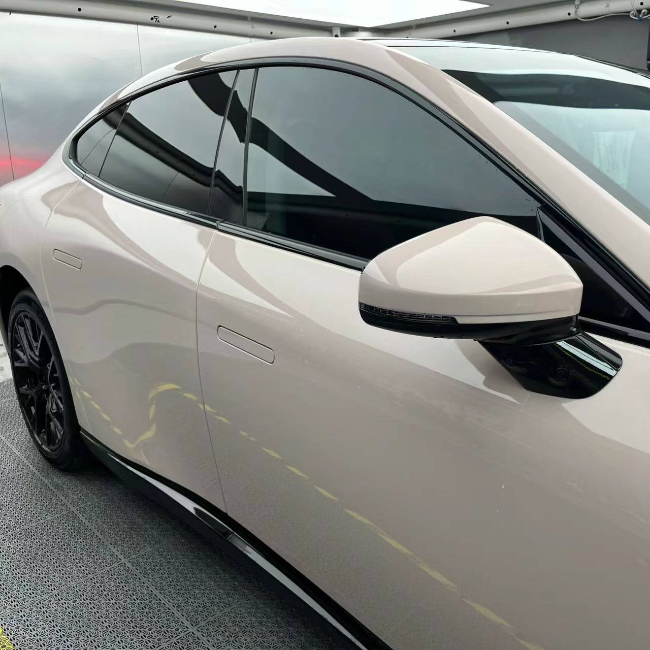 Ravoony Plus PET Glossy First Love Pink Car Vinyl Wrap