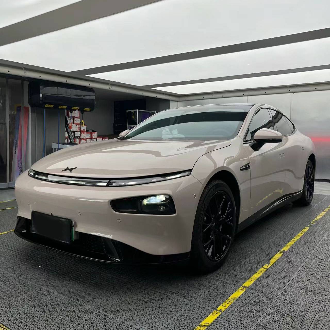 Ravoony Plus PET Glossy First Love Pink Car Vinyl Wrap