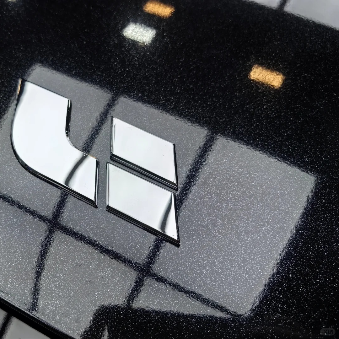 Ravoony Basic Glossy Sparkle Black Car Vinyl Wrap