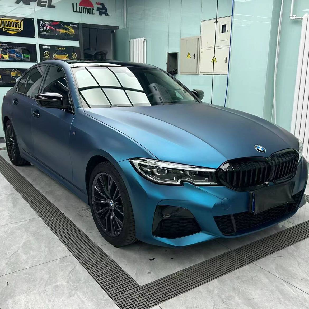 Ravoony Plus Ultra-Matte Night Blue Car Wrap BMW 5 Series Wrap