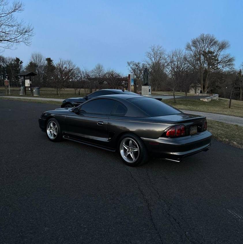 Gloss Gunmetal Grey Vinyl Wrap