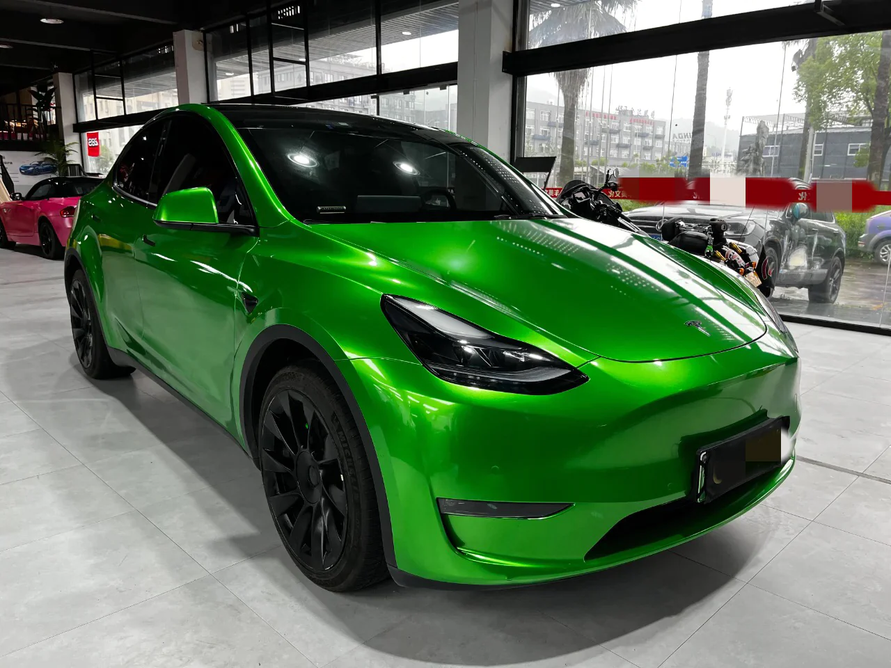 Ravoony Plus Gloss Metallic Apple Green Car Wrap