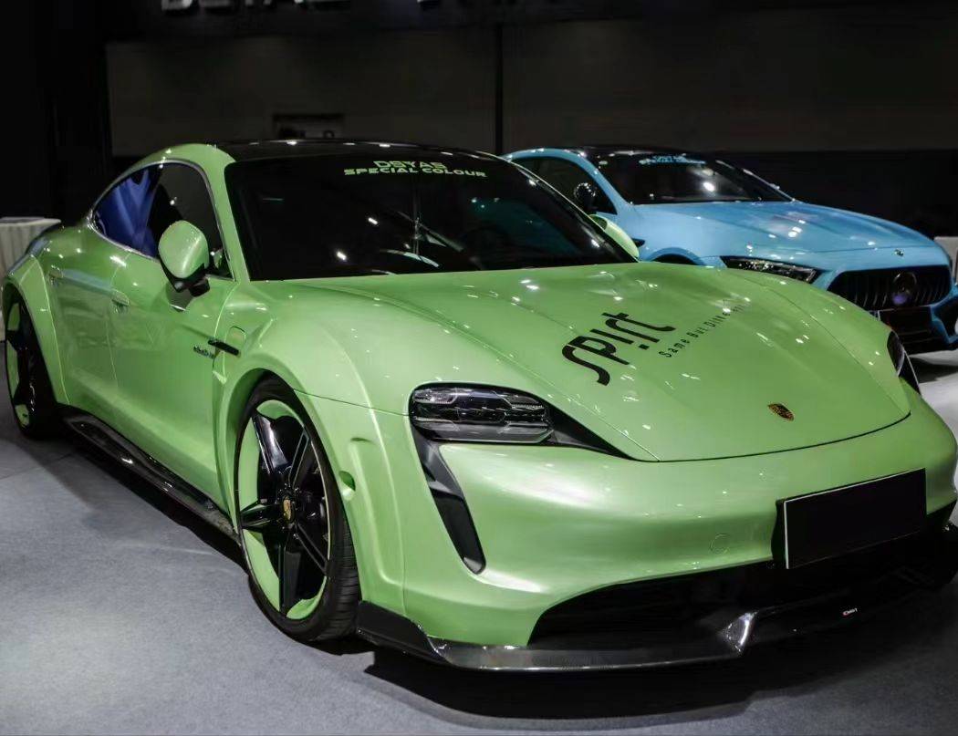 Ravoony Plus Glossy Gucci Flora Green Car Vinyl Wrap