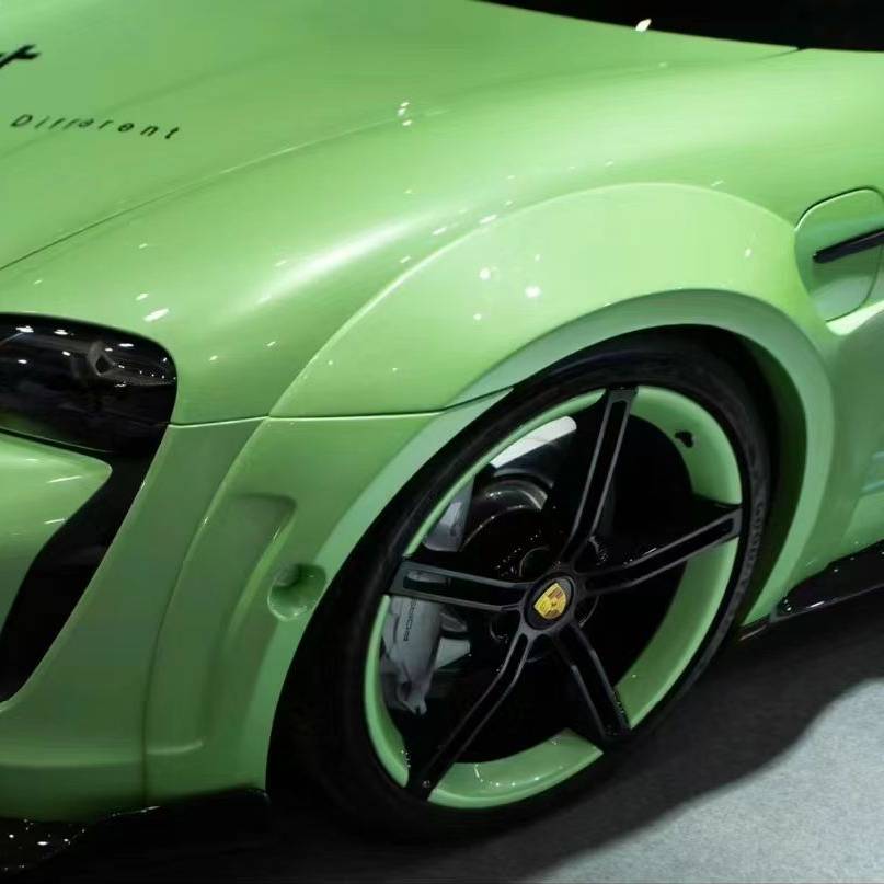 Ravoony Plus Glossy Gucci Flora Green Car Vinyl Wrap