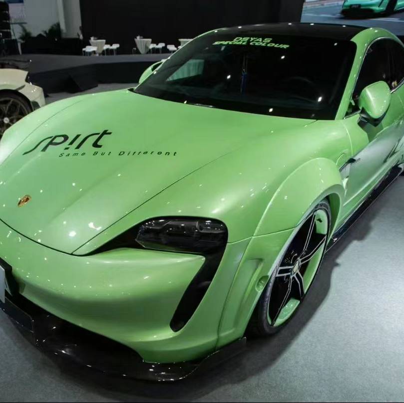 Ravoony Plus Glossy Gucci Flora Green Car Vinyl Wrap