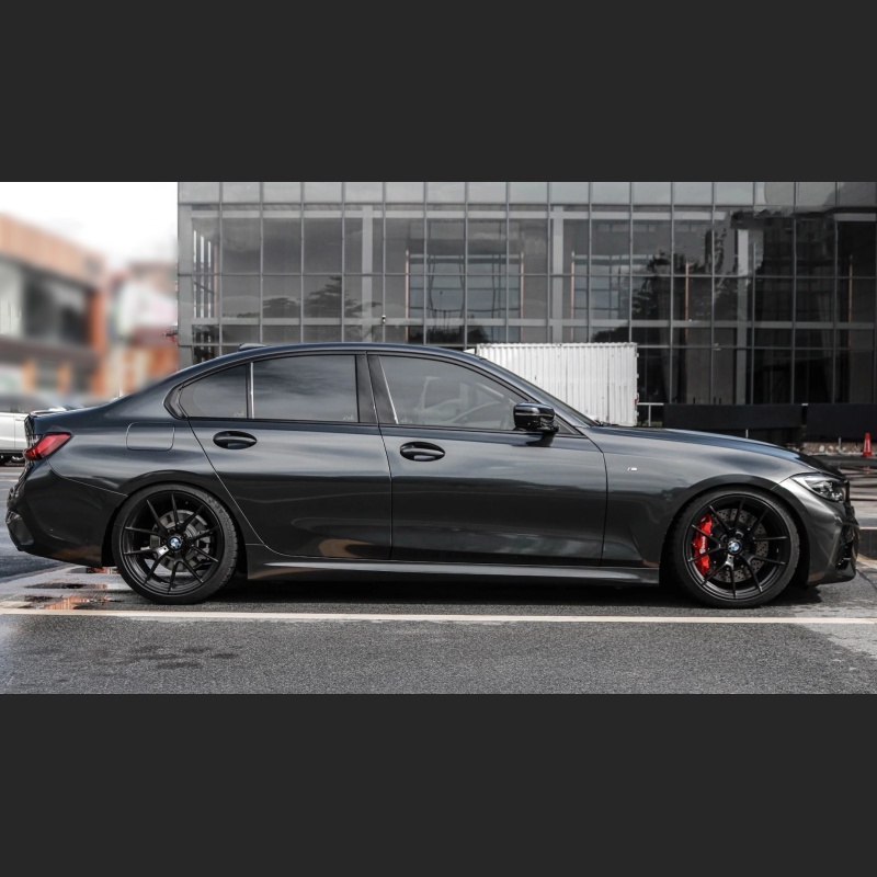 Ravoony Plus Gloss Charcoal Grey Car Wrap