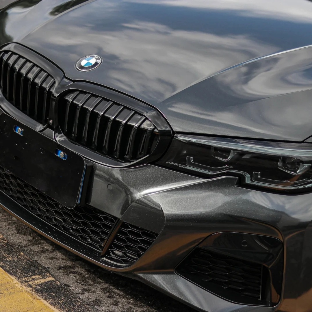 Ravoony Plus Gloss Charcoal Grey Car Wrap