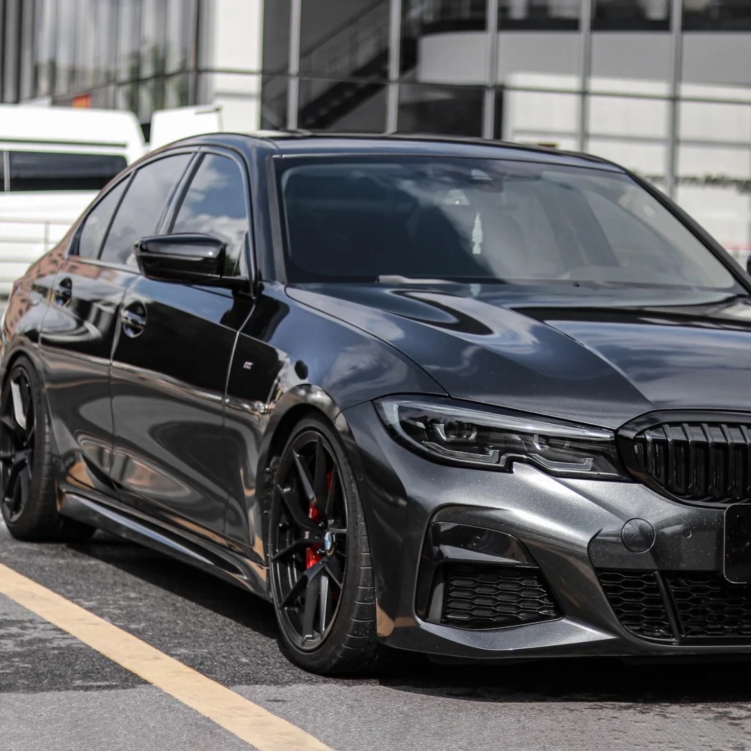 Ravoony Plus Gloss Charcoal Grey Car Wrap