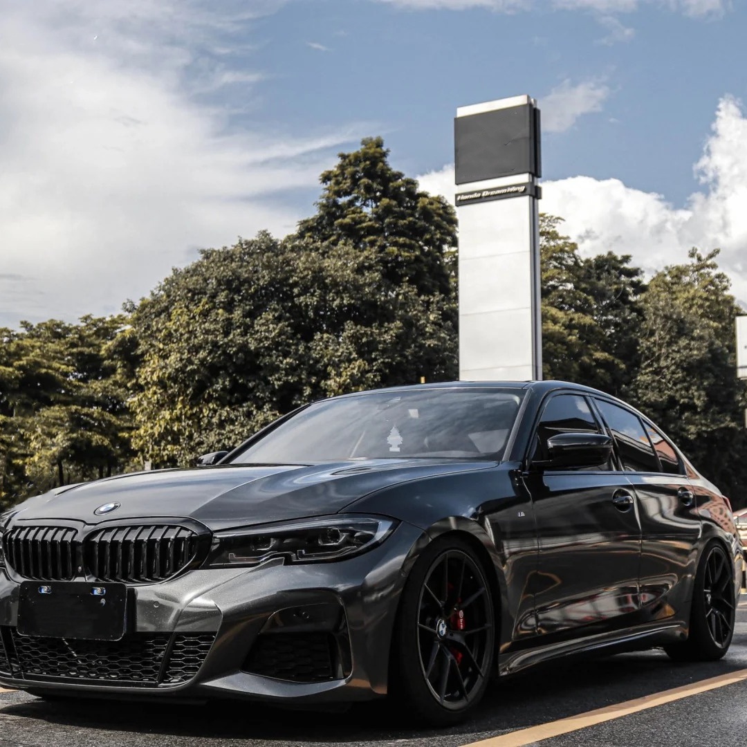 Ravoony Plus Gloss Charcoal Grey Car Wrap